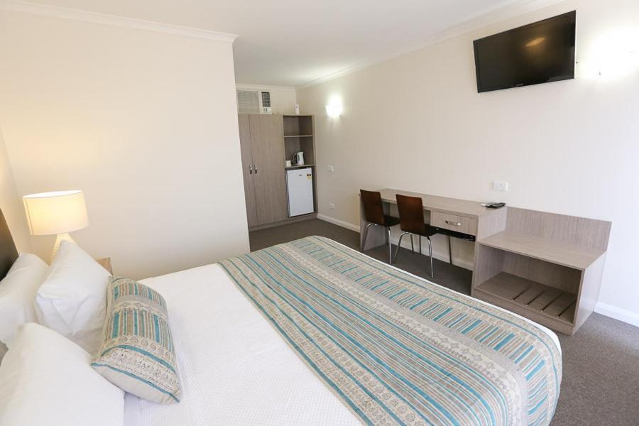 Seven Pines Motor Inn Милдьюра Номер фото