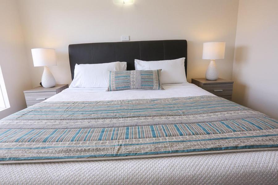Seven Pines Motor Inn Милдьюра Номер фото