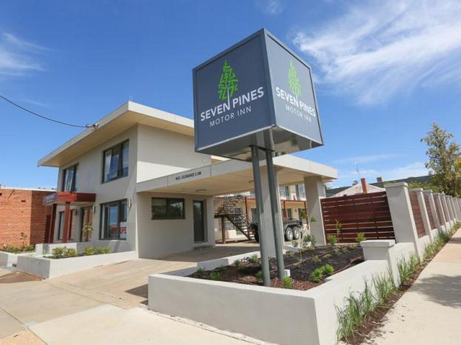 Seven Pines Motor Inn Милдьюра Экстерьер фото
